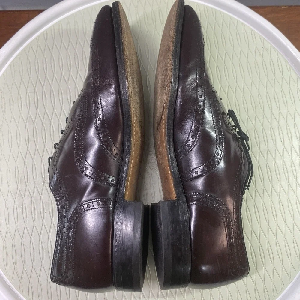 Johnston & Murphy timeless size ensures